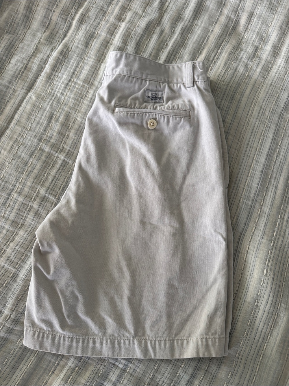 Vineyard Vines Men's Light Gray Flat Front Shorts